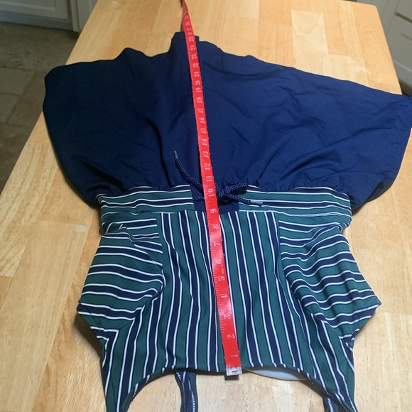 Jantzen one piece swimsuit with built in bra and shorts. See photos for - Picture 14 of 16